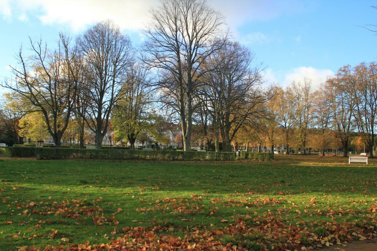 شقة Auszeit Am Lindenpark Ostseebad Kühlungsborn المظهر الخارجي الصورة